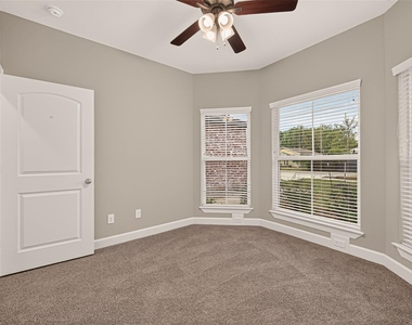 4509 Davenport Street - Photo Thumbnail 23