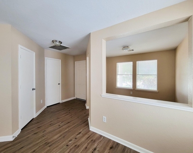 8106 Arrington Forest Lane - Photo Thumbnail 4