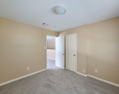 8106 Arrington Forest Lane - Photo Thumbnail 27