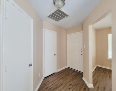 8106 Arrington Forest Lane - Photo Thumbnail 3