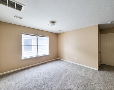 8106 Arrington Forest Lane - Photo Thumbnail 22