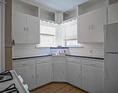 5218 Avenue P - Photo Thumbnail 7
