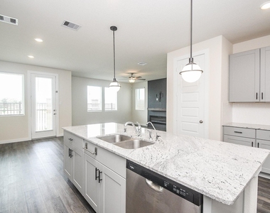 10047 Cloud Mist Drive - Photo Thumbnail 9