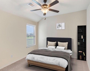 27903 Twin Knolls Lane - Photo Thumbnail 15