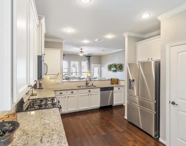 27903 Twin Knolls Lane - Photo Thumbnail 9