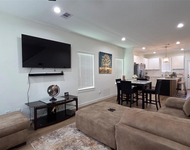 8113 Miley Street - Photo Thumbnail 3