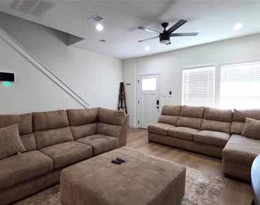 8113 Miley Street - Photo Thumbnail 5
