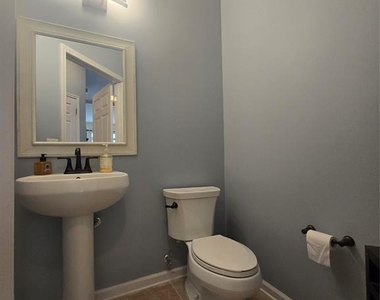1111 Riverview - Photo Thumbnail 19