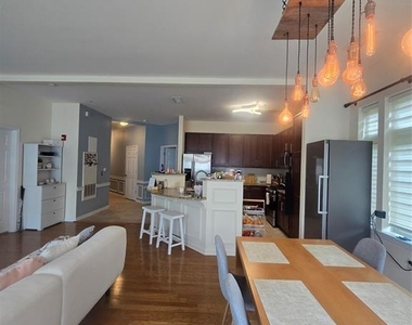 1111 Riverview - Photo Thumbnail 6