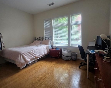 1111 Riverview - Photo Thumbnail 17