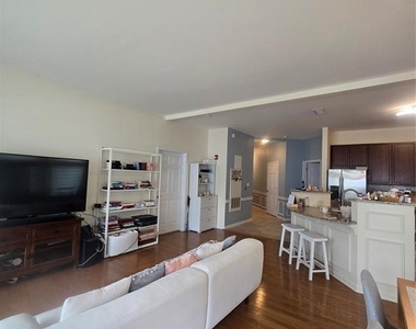 1111 Riverview - Photo Thumbnail 5