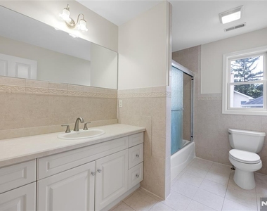 104 Larch - Photo Thumbnail 33