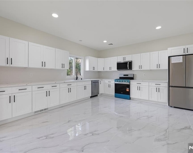 104 Larch - Photo Thumbnail 12