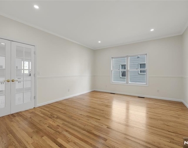 104 Larch - Photo Thumbnail 16