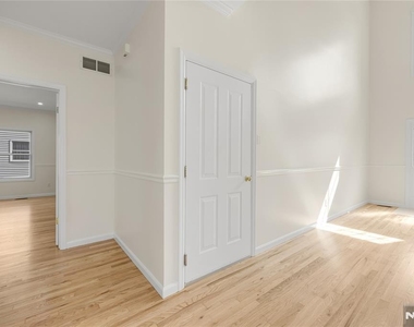 104 Larch - Photo Thumbnail 7