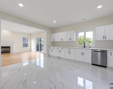 104 Larch - Photo Thumbnail 14