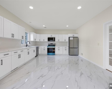 104 Larch - Photo Thumbnail 11