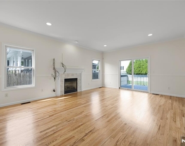 104 Larch - Photo Thumbnail 9