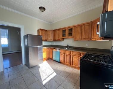77 Passaic - Photo Thumbnail 1