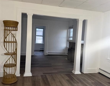 313 Chestnut - Photo Thumbnail 10