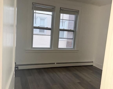 313 Chestnut - Photo Thumbnail 13