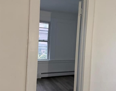 313 Chestnut - Photo Thumbnail 7