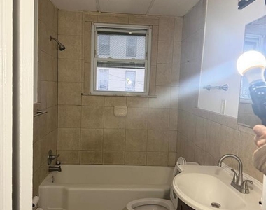 313 Chestnut - Photo Thumbnail 15