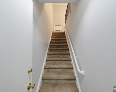 81 Chester - Photo Thumbnail 4