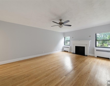 81 Chester - Photo Thumbnail 8