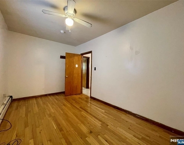 302 N 2nd - Photo Thumbnail 16