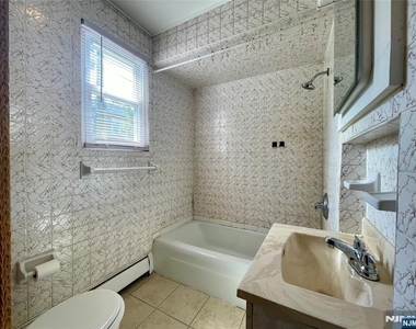 302 N 2nd - Photo Thumbnail 7