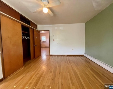 302 N 2nd - Photo Thumbnail 9