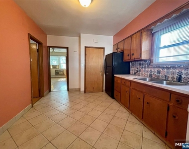 302 N 2nd - Photo Thumbnail 4