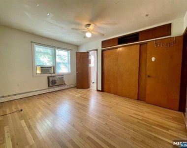 302 N 2nd - Photo Thumbnail 13