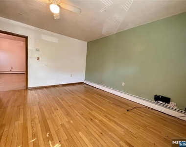 302 N 2nd - Photo Thumbnail 8