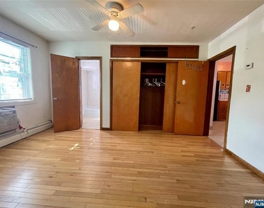 302 N 2nd - Photo Thumbnail 10