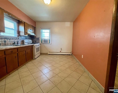 302 N 2nd - Photo Thumbnail 5