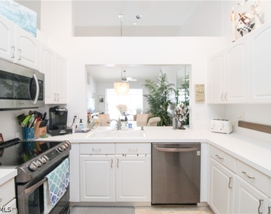8099 Palomino Drive - Photo Thumbnail 18