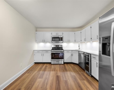 705 Pepperidge - Photo Thumbnail 6