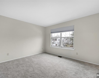 705 Pepperidge - Photo Thumbnail 19