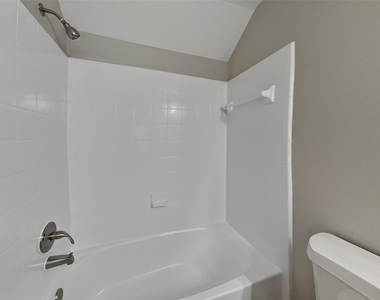 6810 Mahan Wood Drive - Photo Thumbnail 17