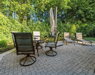 6652 Trident Way - Photo Thumbnail 14