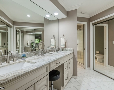 6652 Trident Way - Photo Thumbnail 10