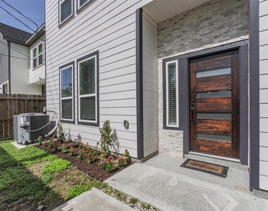 9307 Tower Street - Photo Thumbnail 6