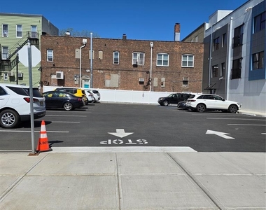 512 Kearny - Photo Thumbnail 16