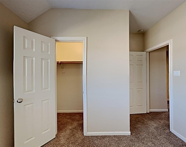 29712 Buffalo Canyon Drive - Photo Thumbnail 11