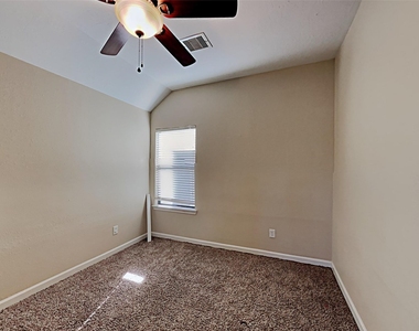 29712 Buffalo Canyon Drive - Photo Thumbnail 9
