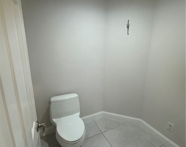21194 Old Oak Place - Photo Thumbnail 25