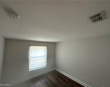 21194 Old Oak Place - Photo Thumbnail 16