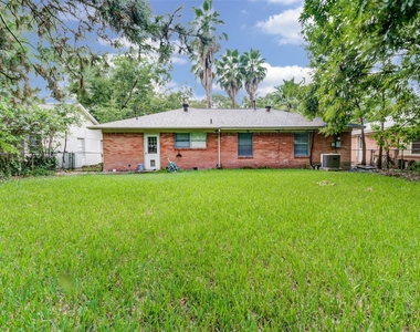 2219 Wakefield Drive - Photo Thumbnail 20